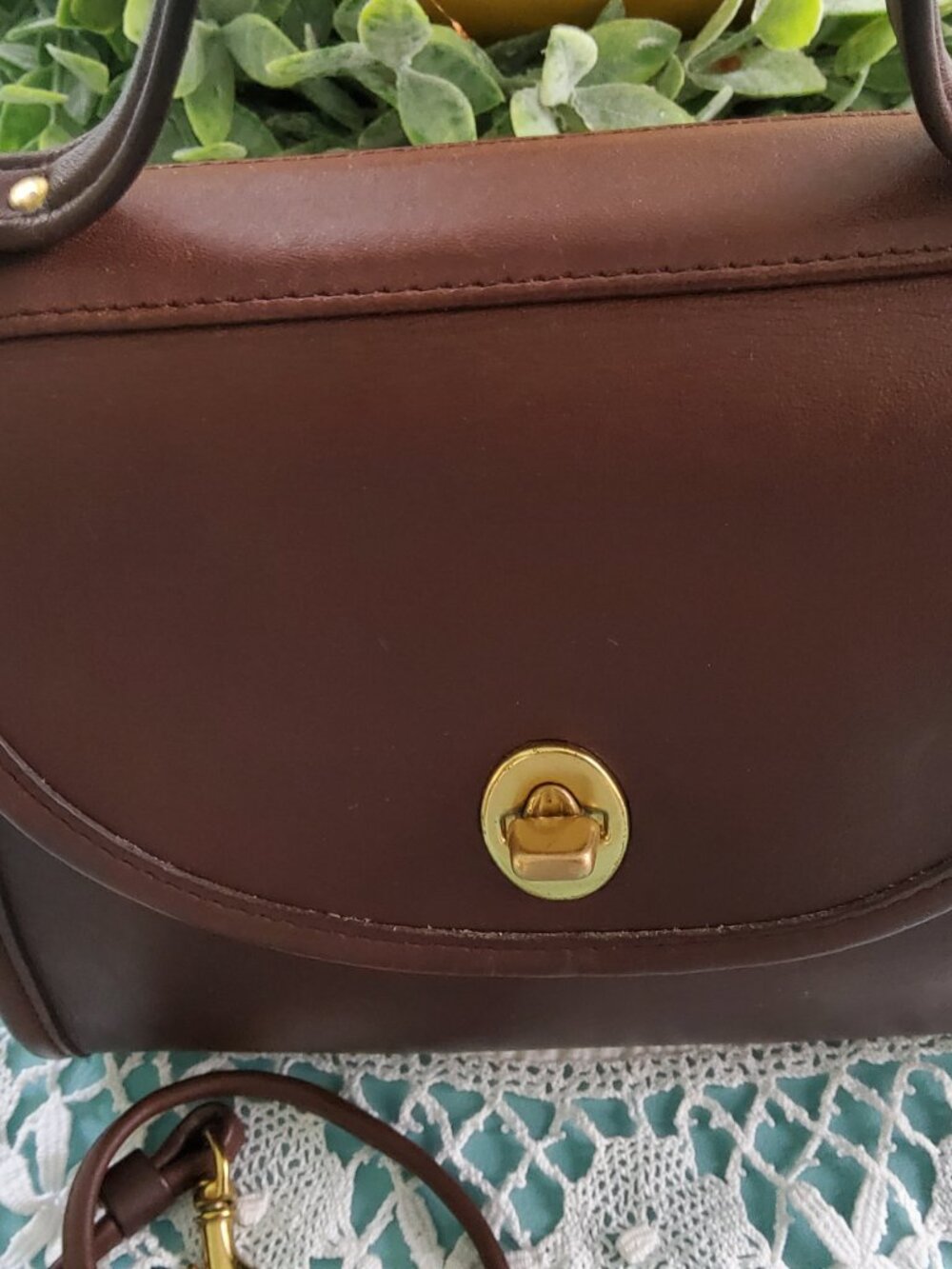 Vintage Coach Regina Crossbody in Mahogony 9983 - Picture 3 of 11